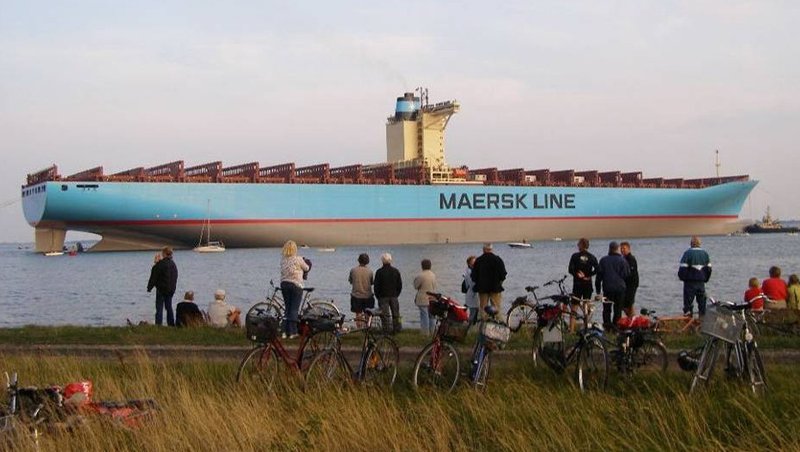 Датский контейнеровоз