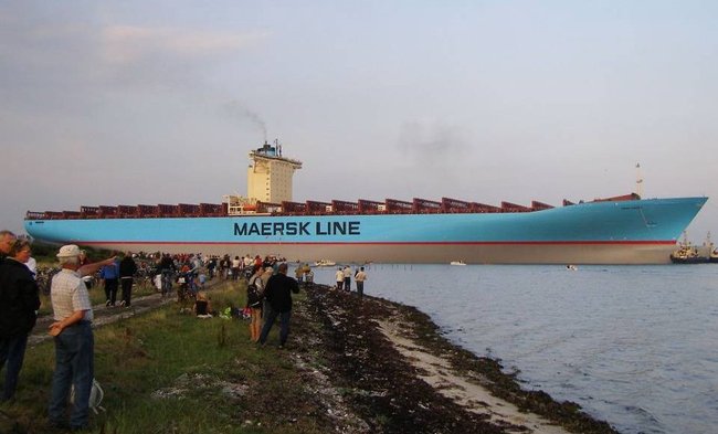 Датский контейнеровоз