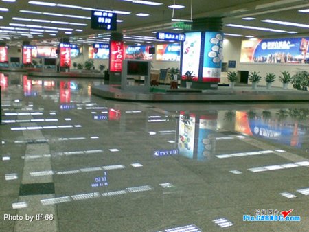 Китайский аэропорт (12 фото)